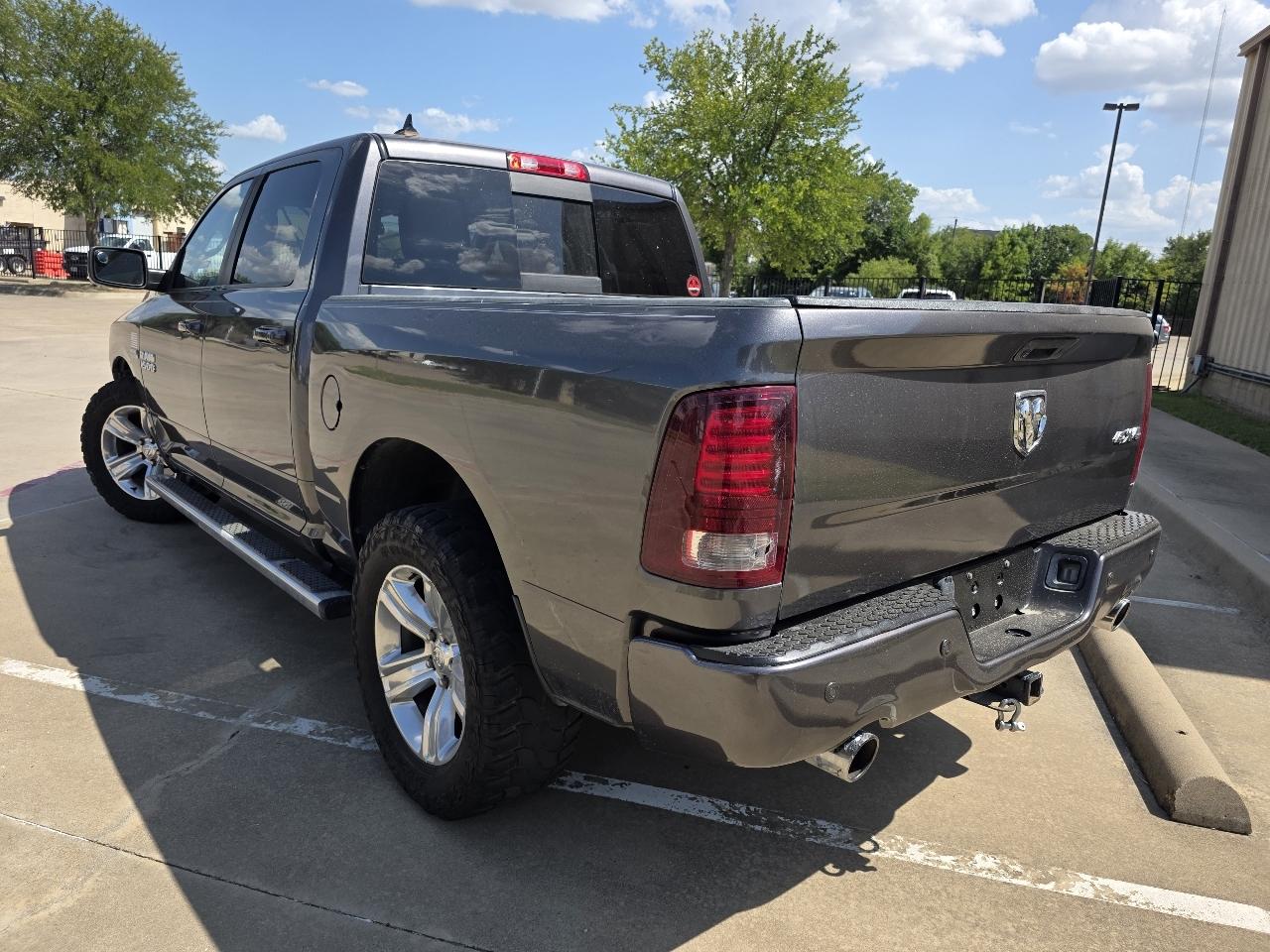 RAM 1500 Sport Crew Cab SWB 4WD 2017