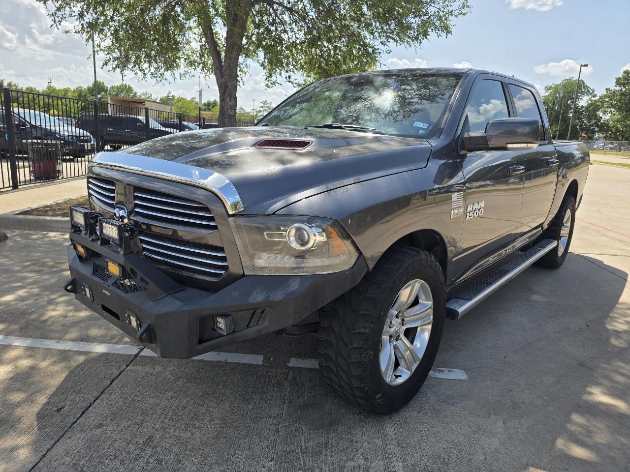 RAM 1500 Sport Crew Cab SWB 4WD 2017