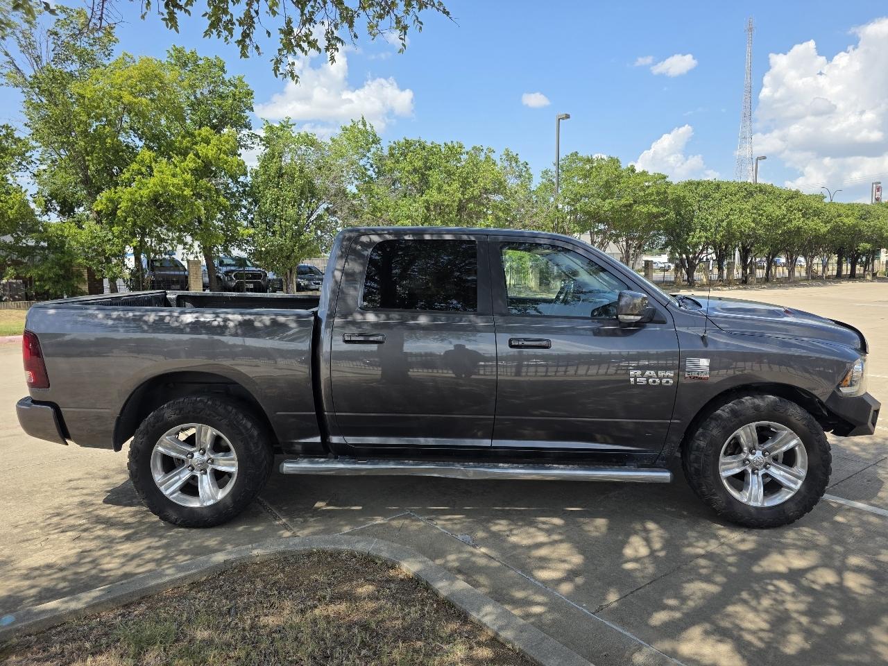 RAM 1500 Sport Crew Cab SWB 4WD 2017