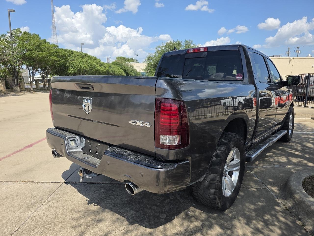 RAM 1500 Sport Crew Cab SWB 4WD 2017