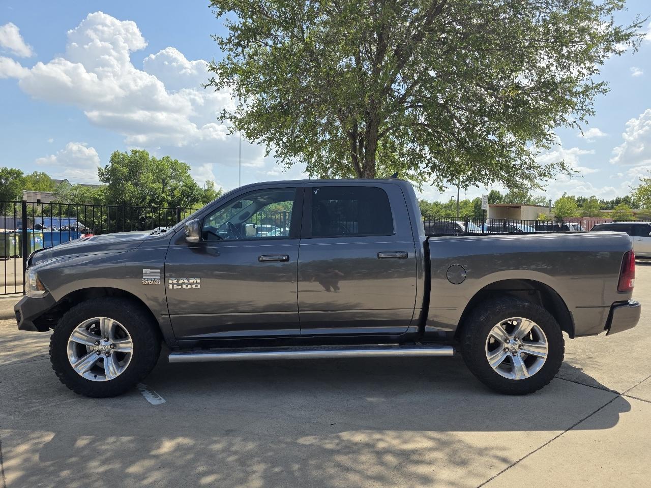 RAM 1500 Sport Crew Cab SWB 4WD 2017