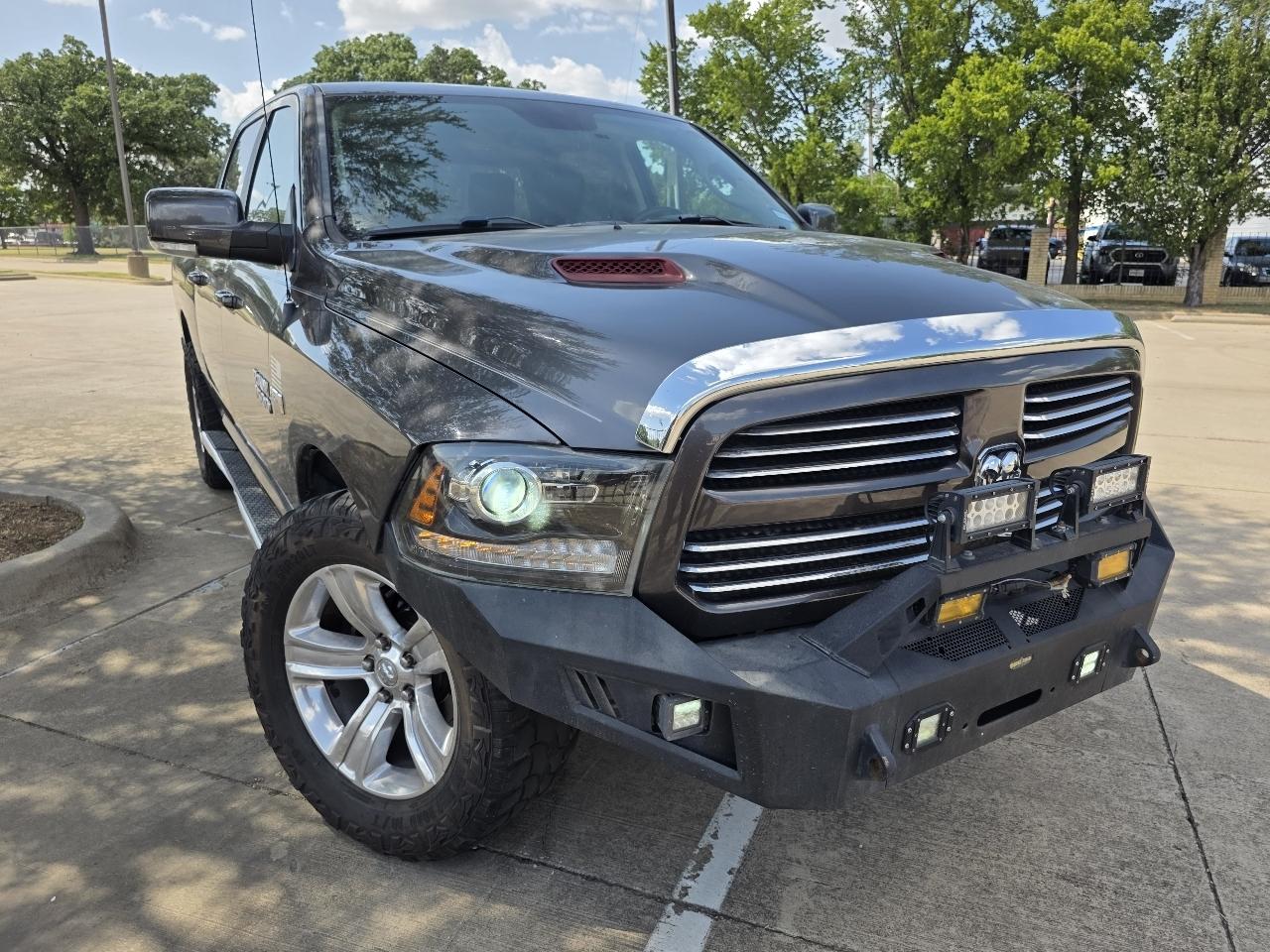 RAM 1500 Sport Crew Cab SWB 4WD 2017
