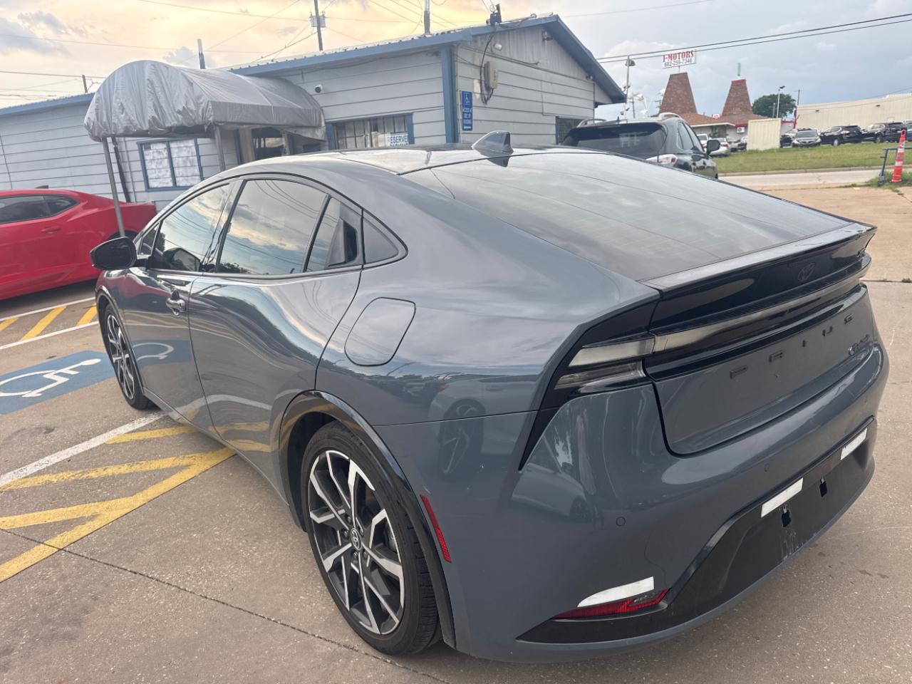 Toyota Prius  2023
