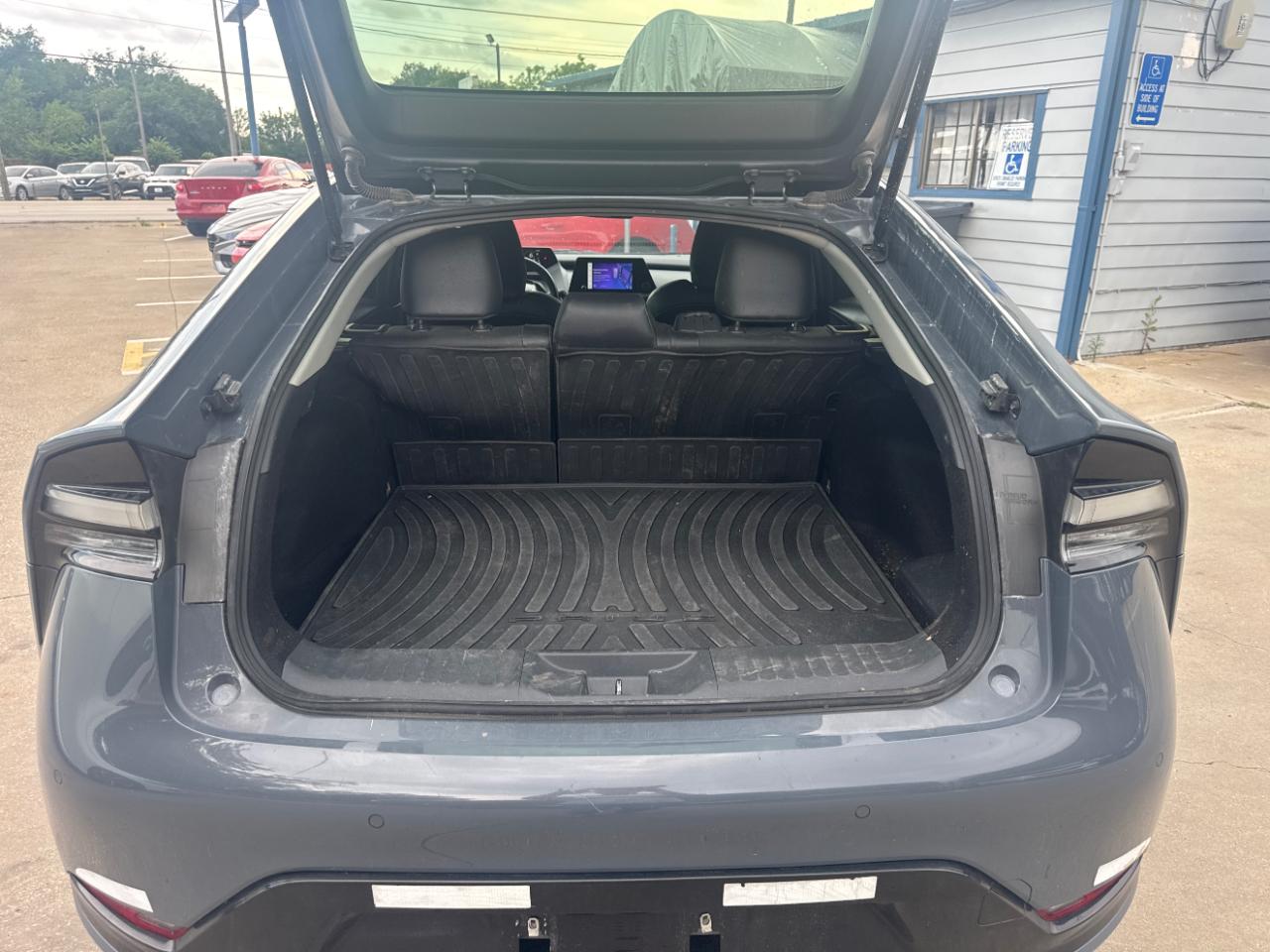 Toyota Prius  2023