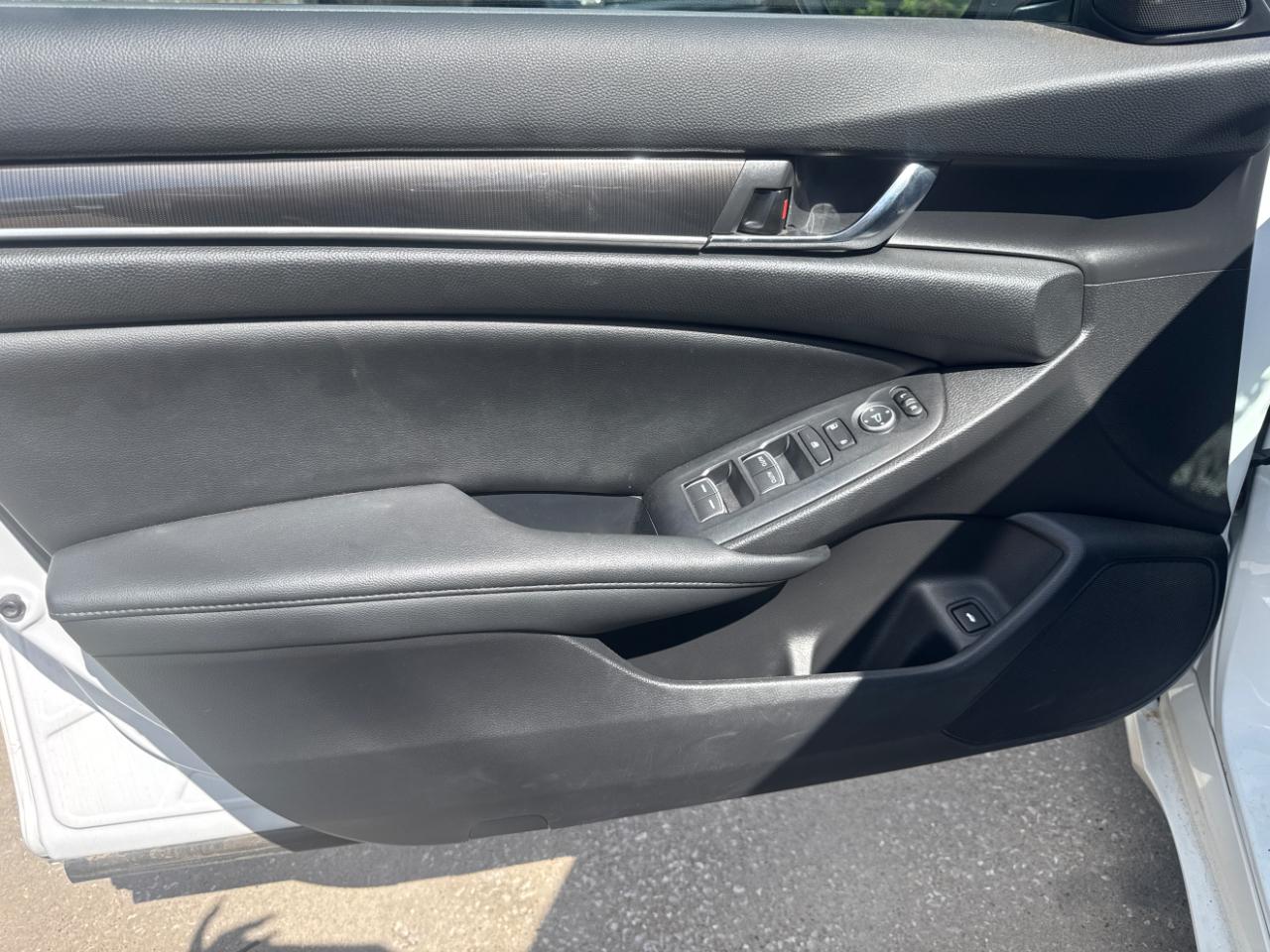2022 Honda Accord Sport SE - Photo 18