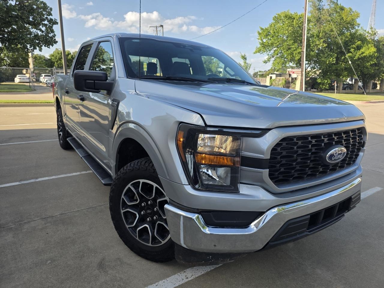 Ford F-150 2WD SuperCrew 145" STX 2023