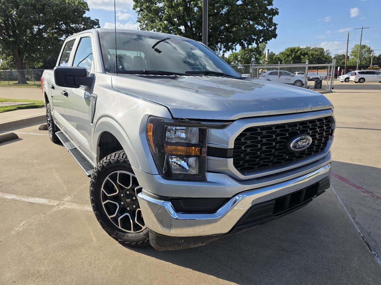Ford F-150 2WD SuperCrew 145" STX 2023