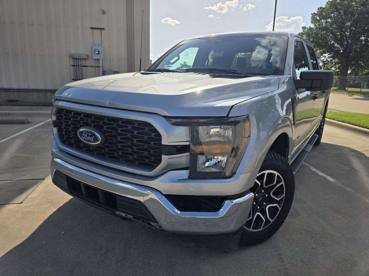 Ford F-150 2WD SuperCrew 145" STX 2023