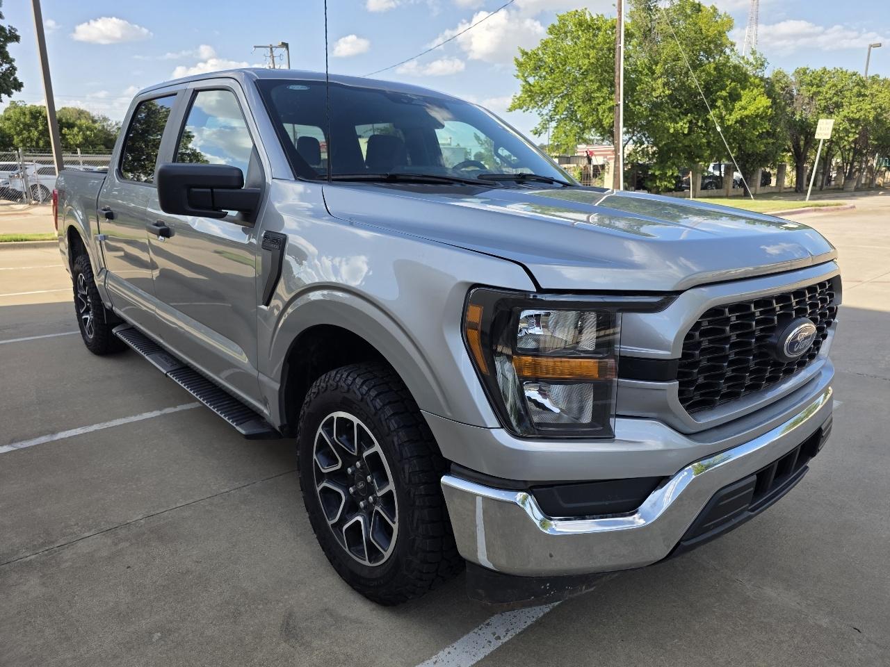 Ford F-150 2WD SuperCrew 145" STX 2023
