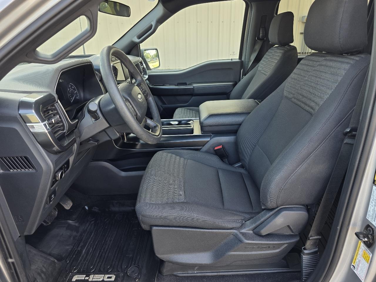 Ford F-150 2WD SuperCrew 145" STX 2023