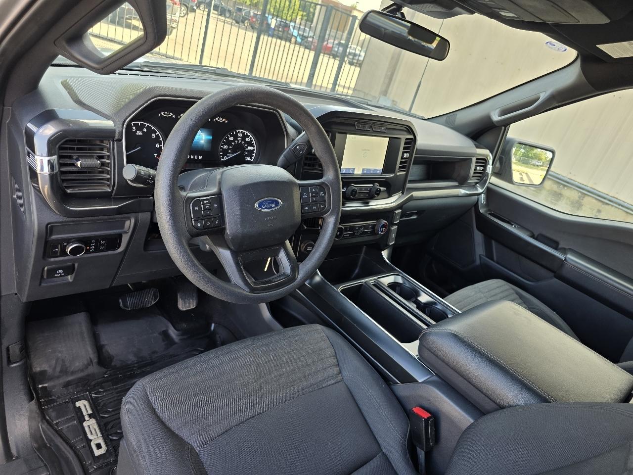 Ford F-150 2WD SuperCrew 145" STX 2023