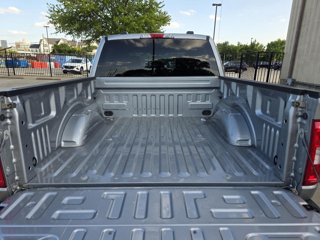 Ford F-150 2WD SuperCrew 145" STX 2023