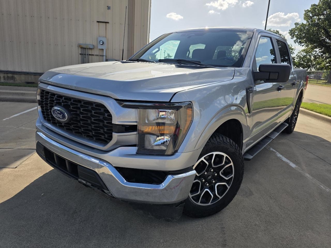 Ford F-150 2WD SuperCrew 145" STX 2023