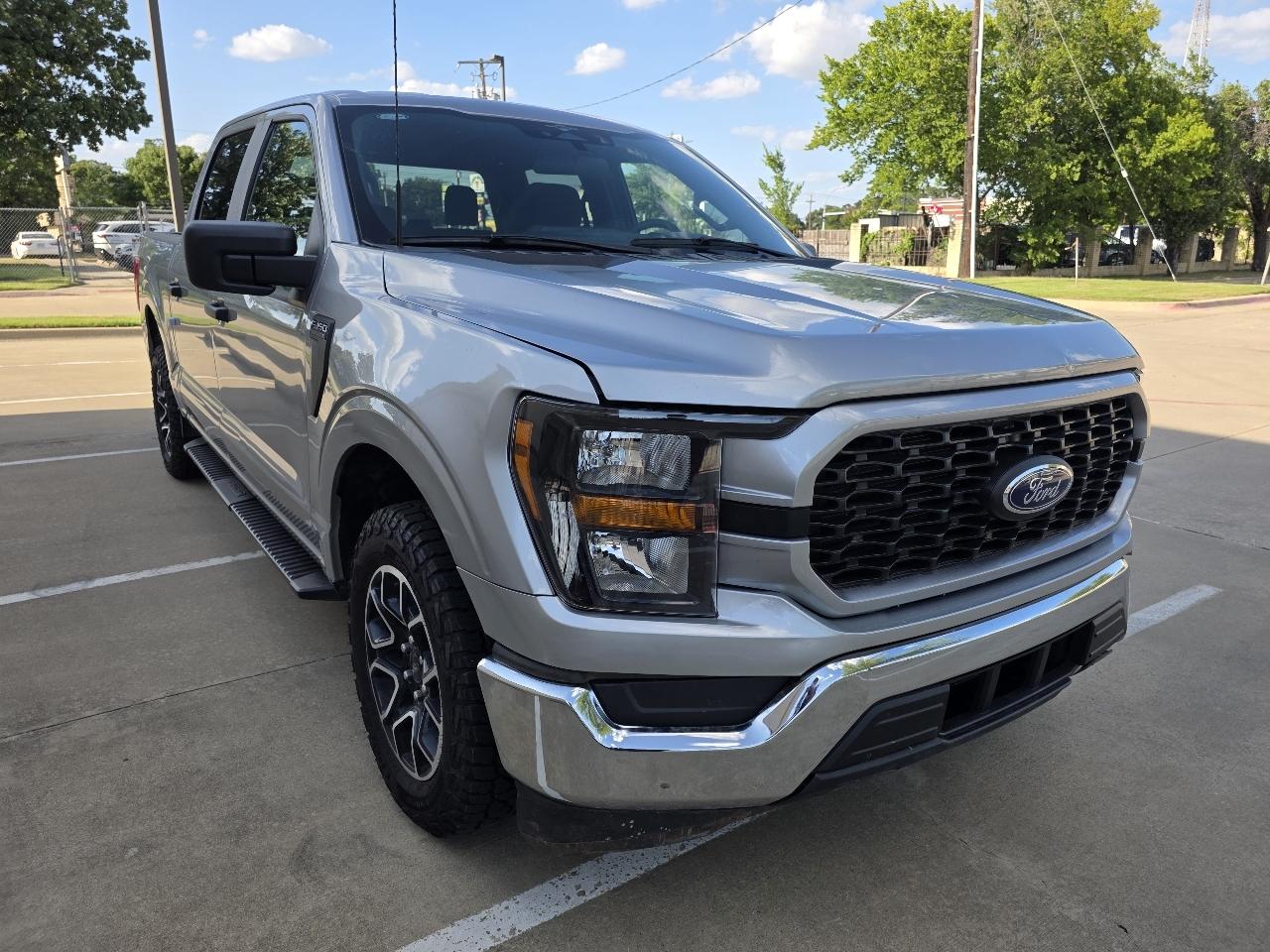 Ford F-150 2WD SuperCrew 145" STX 2023