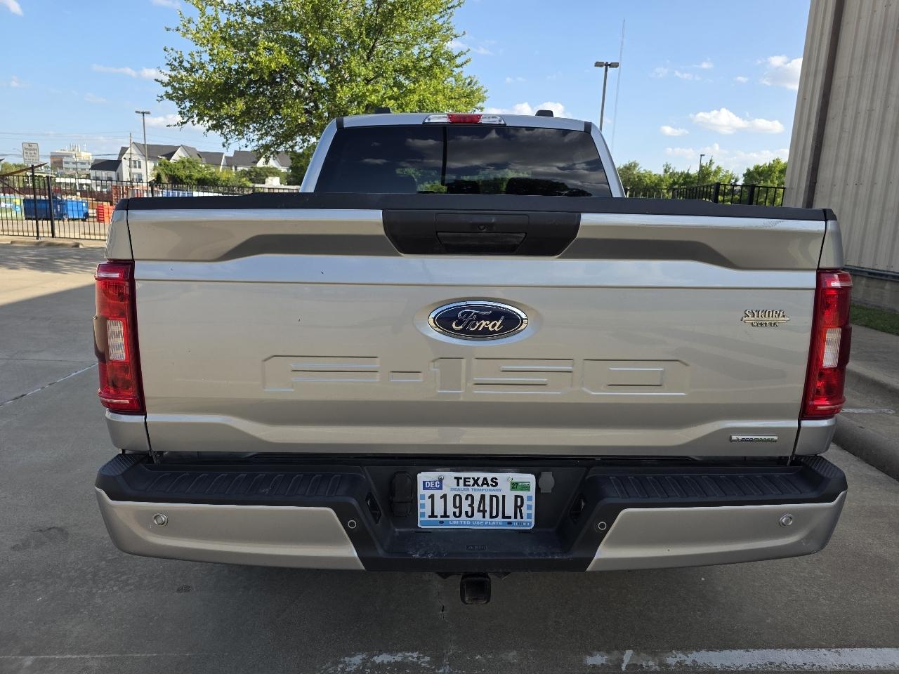 Ford F-150 2WD SuperCrew 145" STX 2023
