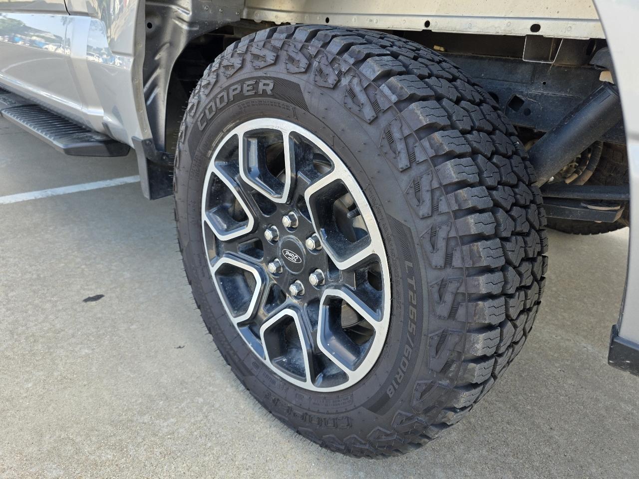 Ford F-150 2WD SuperCrew 145" STX 2023