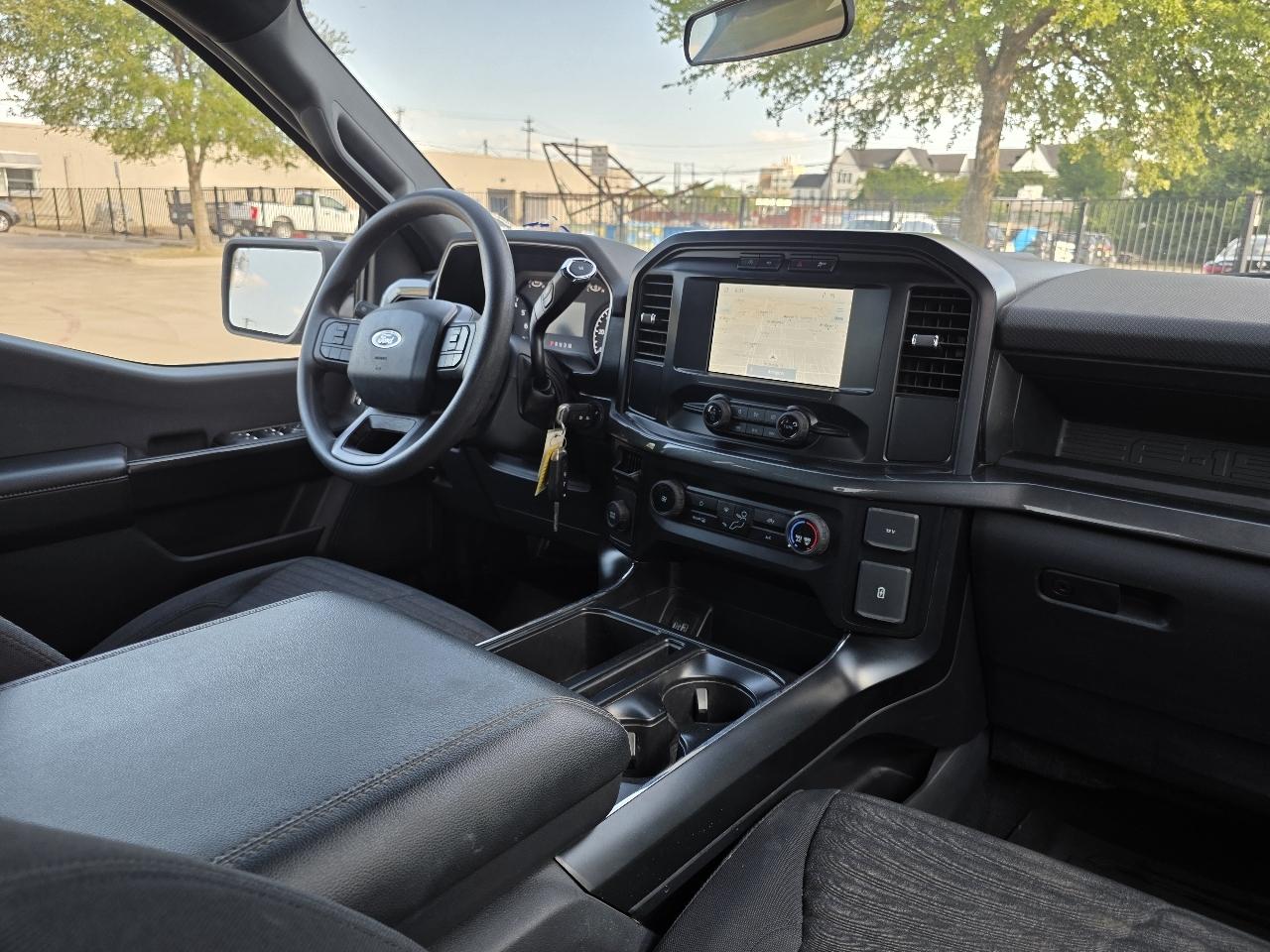 Ford F-150 2WD SuperCrew 145" STX 2023