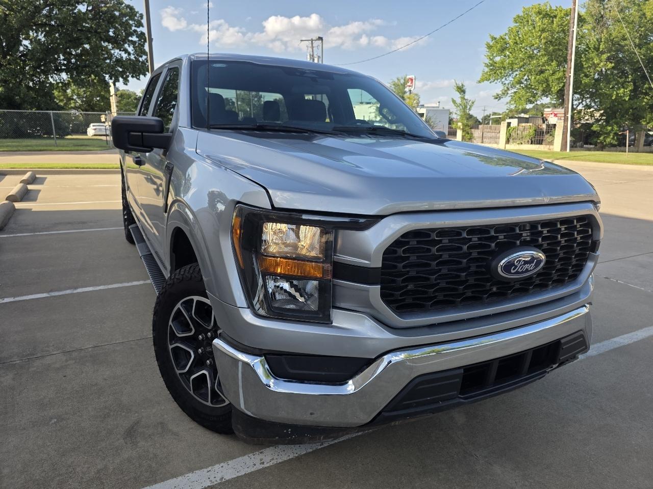Ford F-150 2WD SuperCrew 145" STX 2023