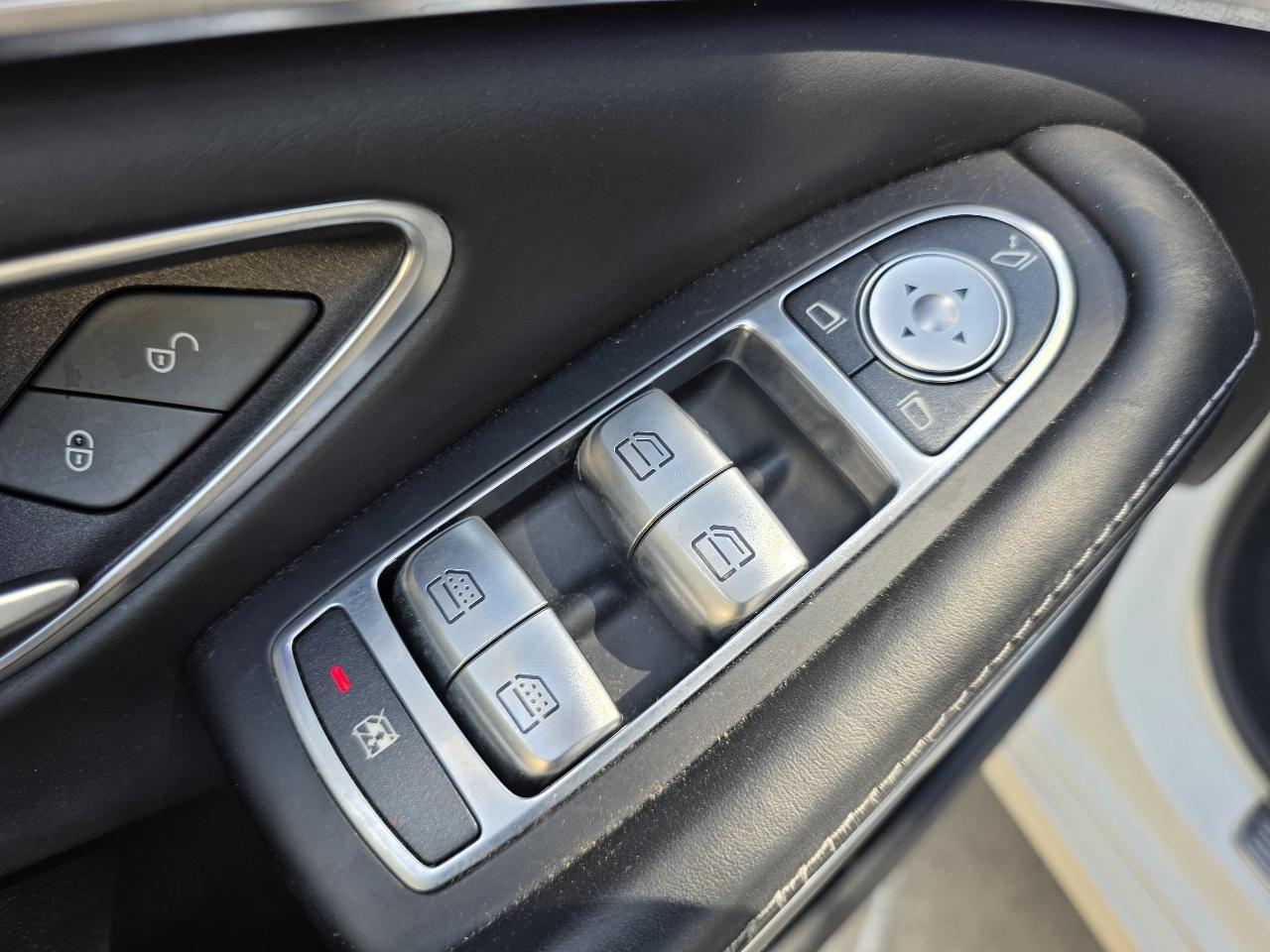 Mercedes-Benz Maybach S600 Sedan 2016