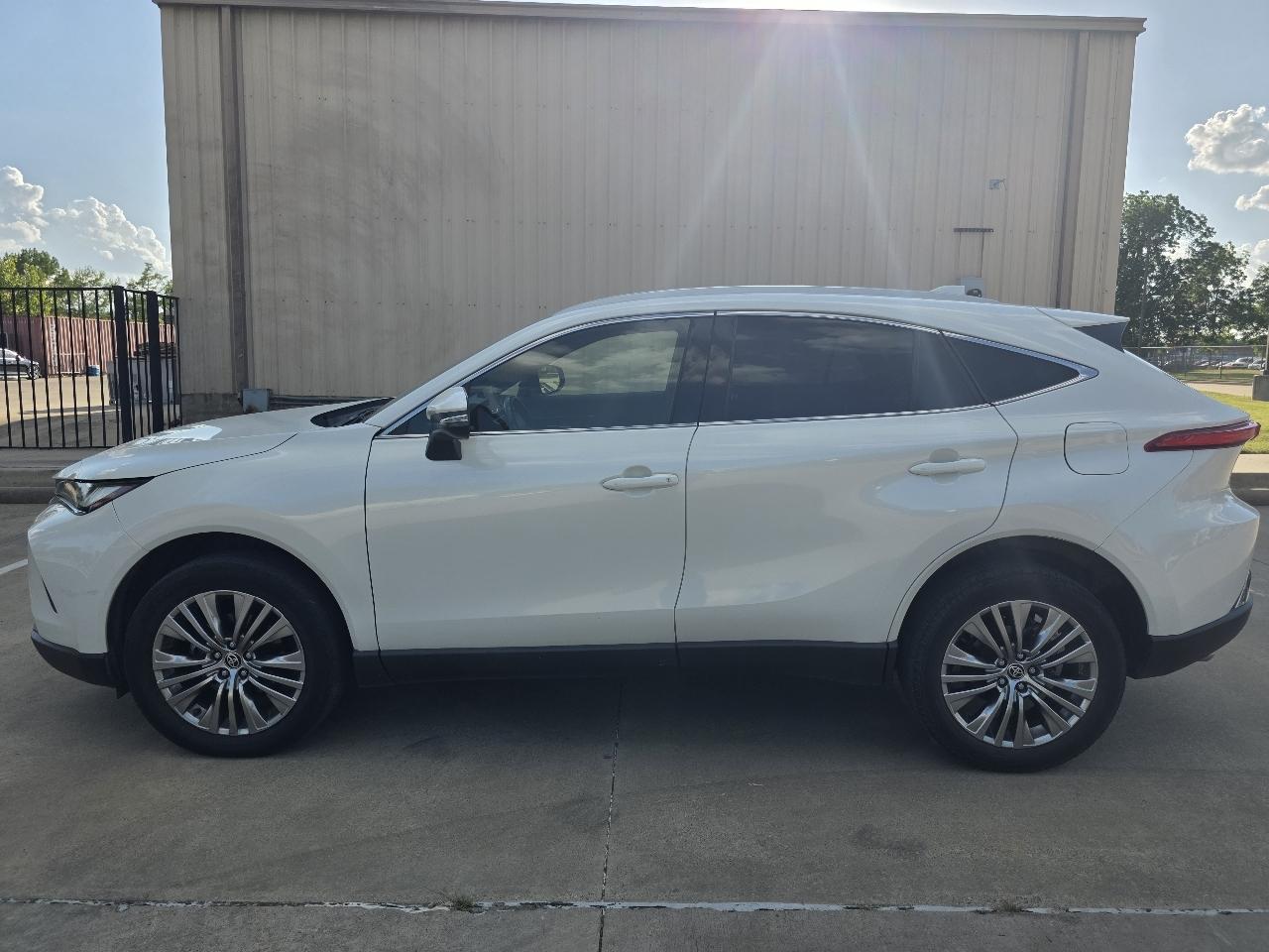 Toyota Venza XLE 2022