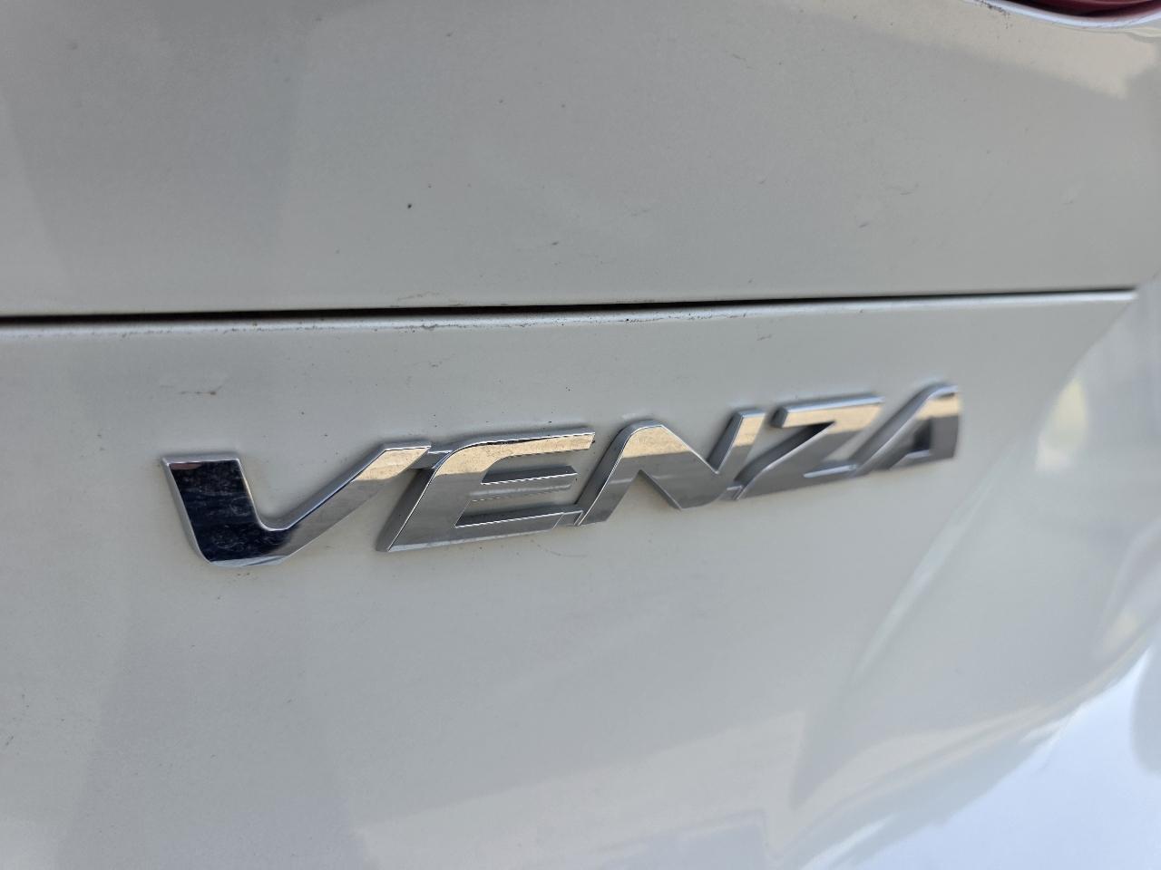 Toyota Venza XLE 2022