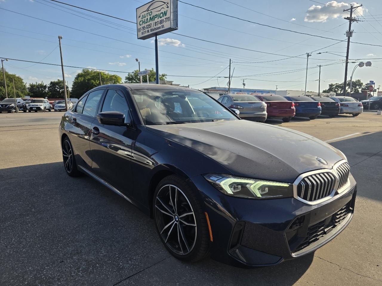 BMW 3-Series  2023
