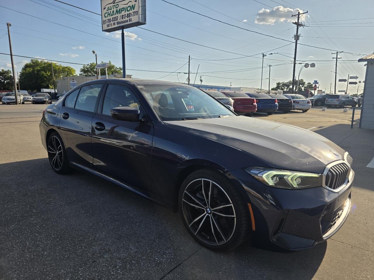 BMW 3-Series  2023