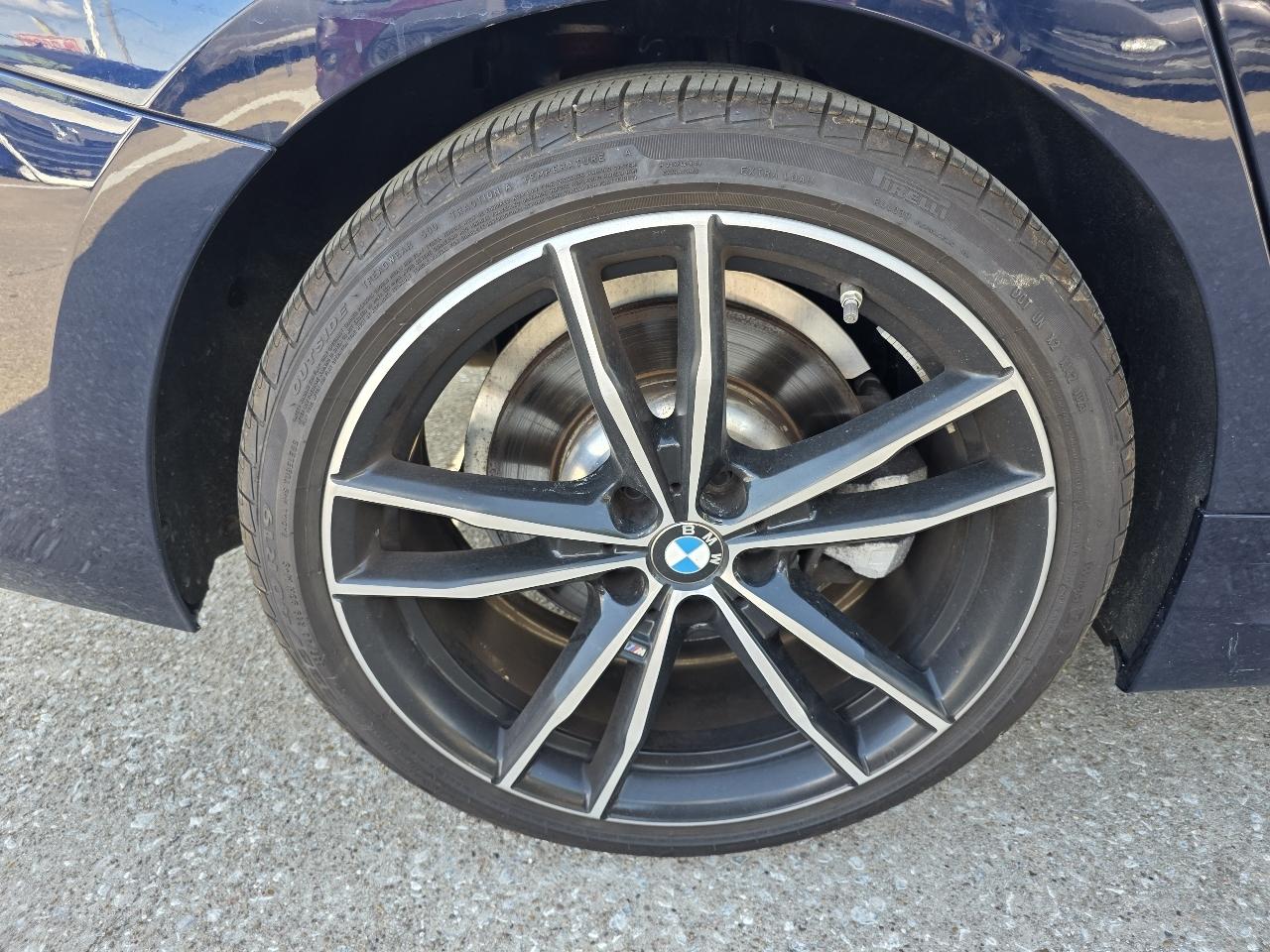 BMW 3-Series  2023