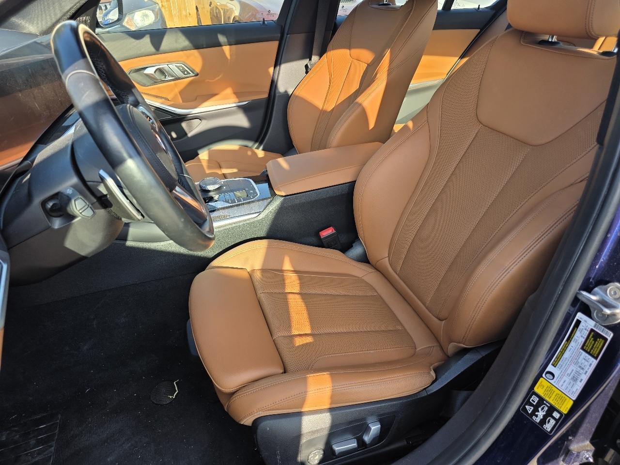 BMW 3-Series  2023