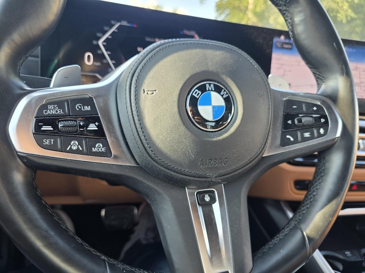 BMW 3-Series  2023