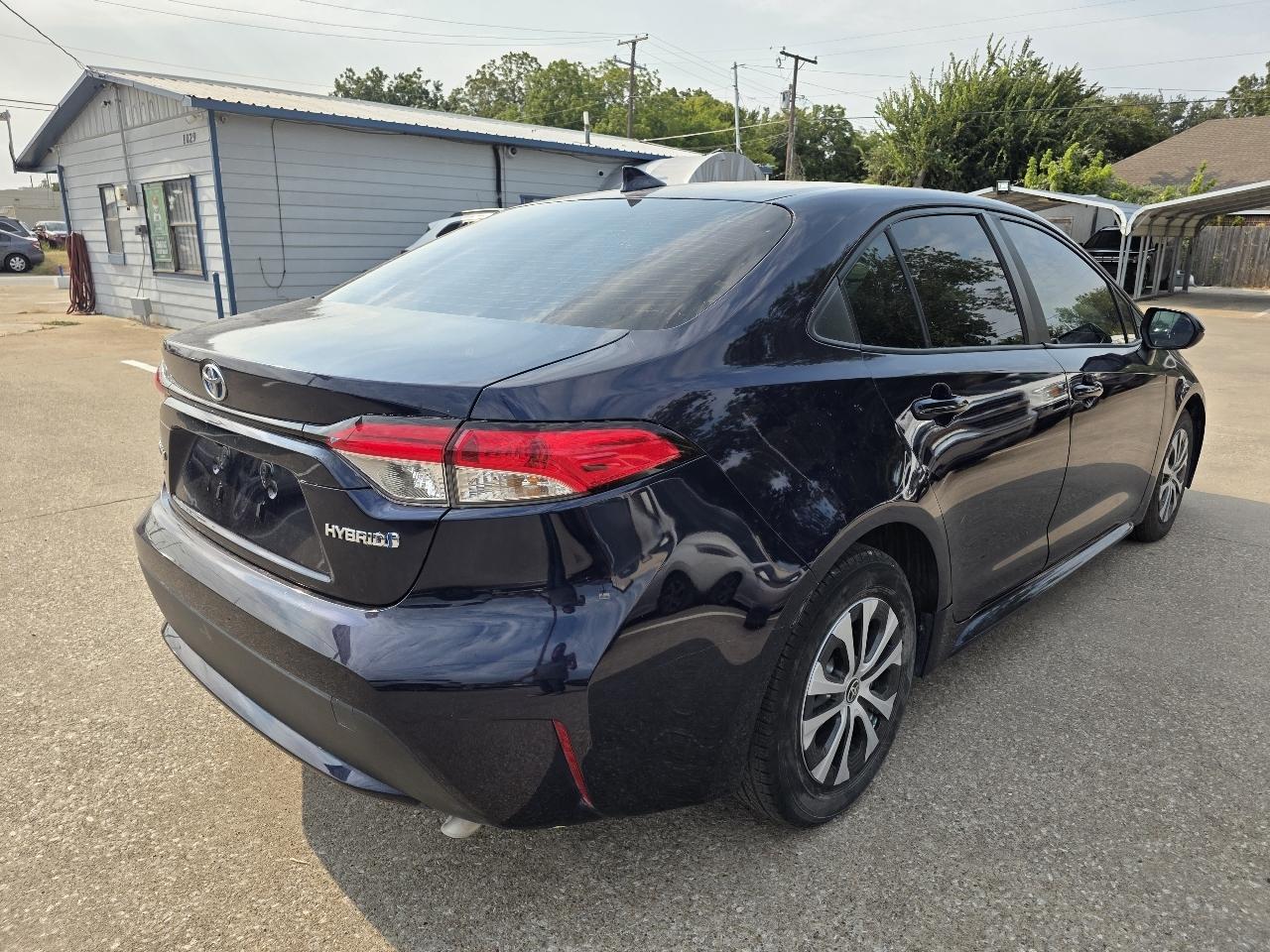 Toyota Corolla LE Hybrid 2022