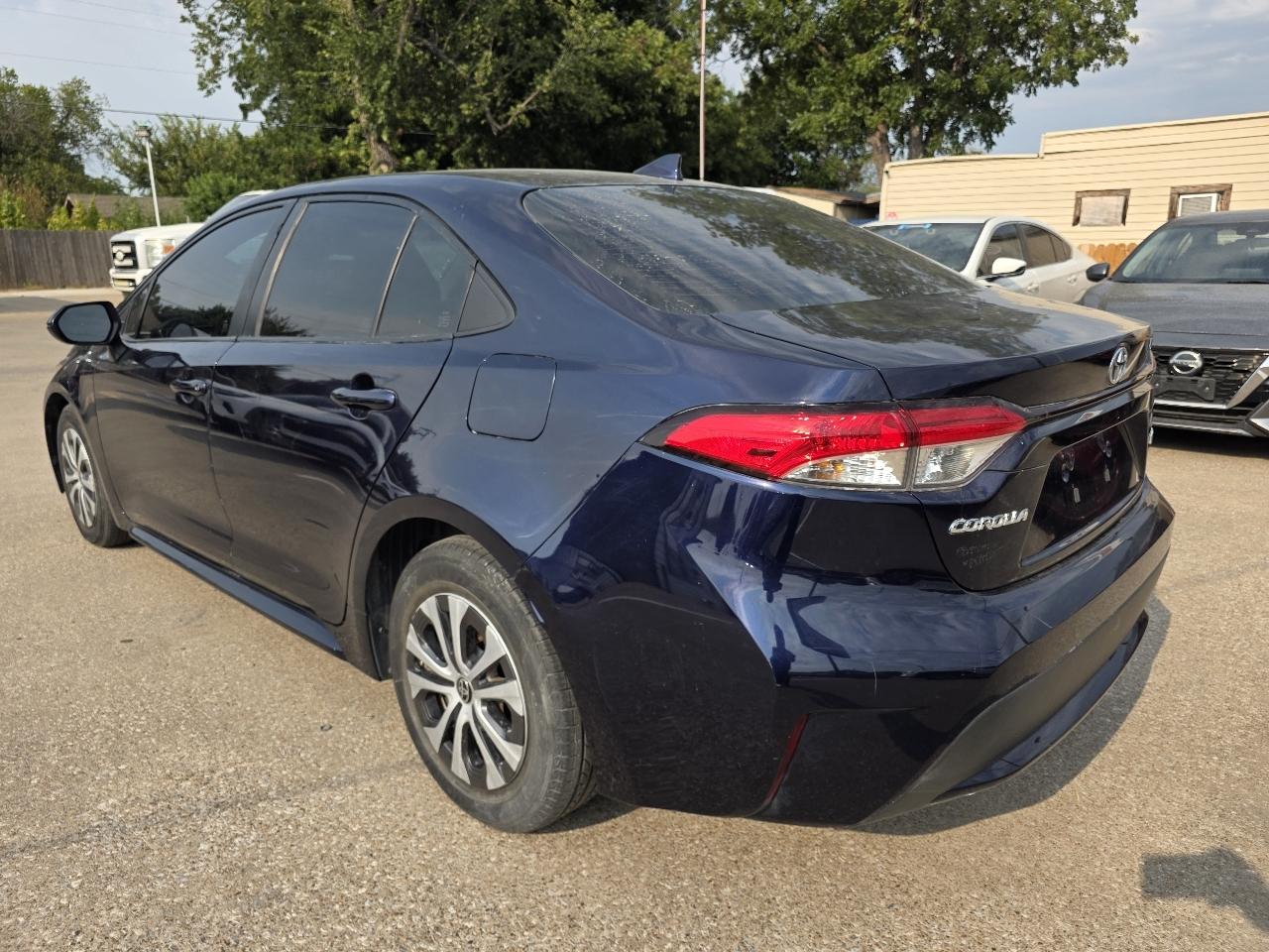 Toyota Corolla LE Hybrid 2022