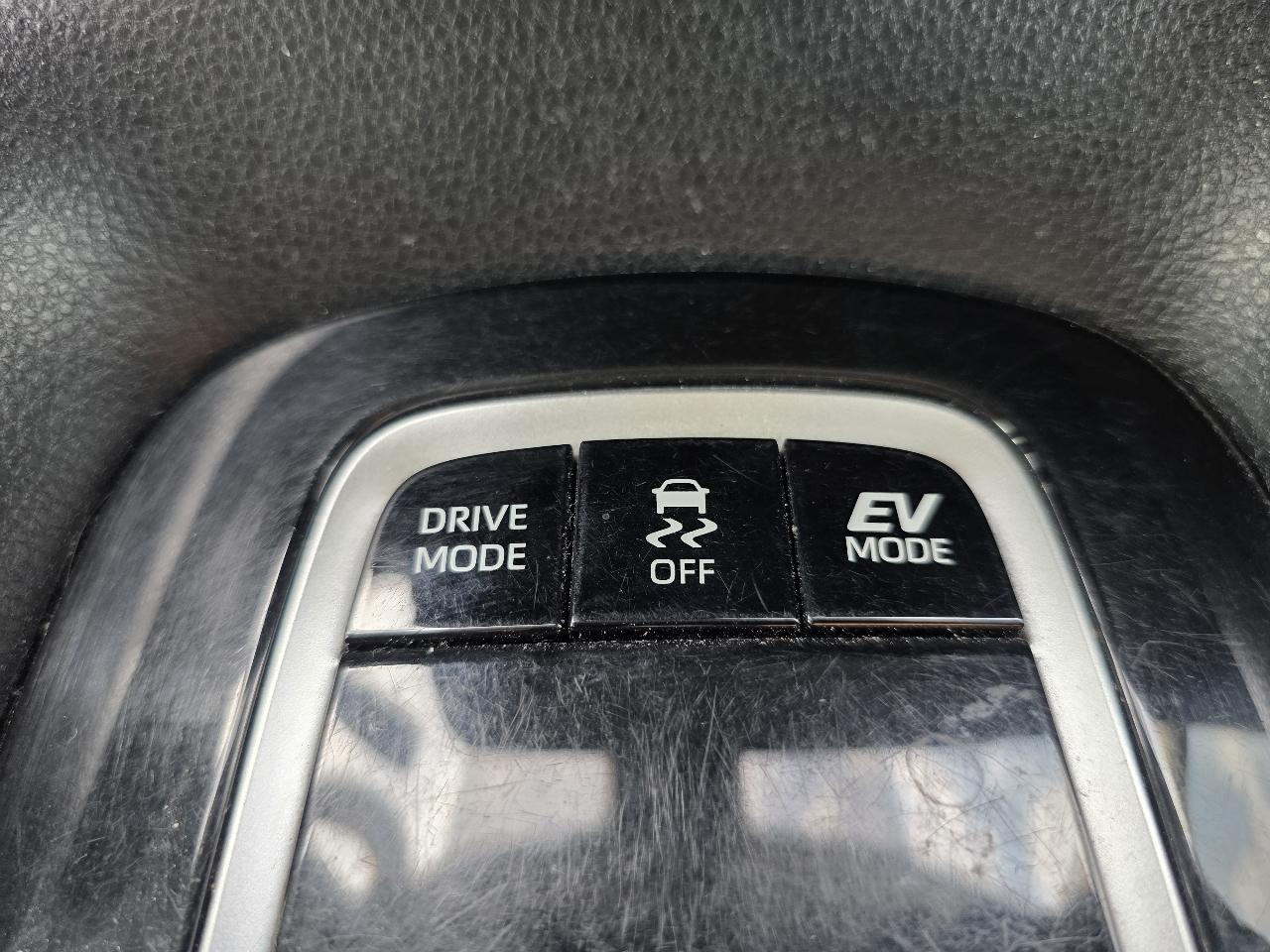 Toyota Corolla LE Hybrid 2022
