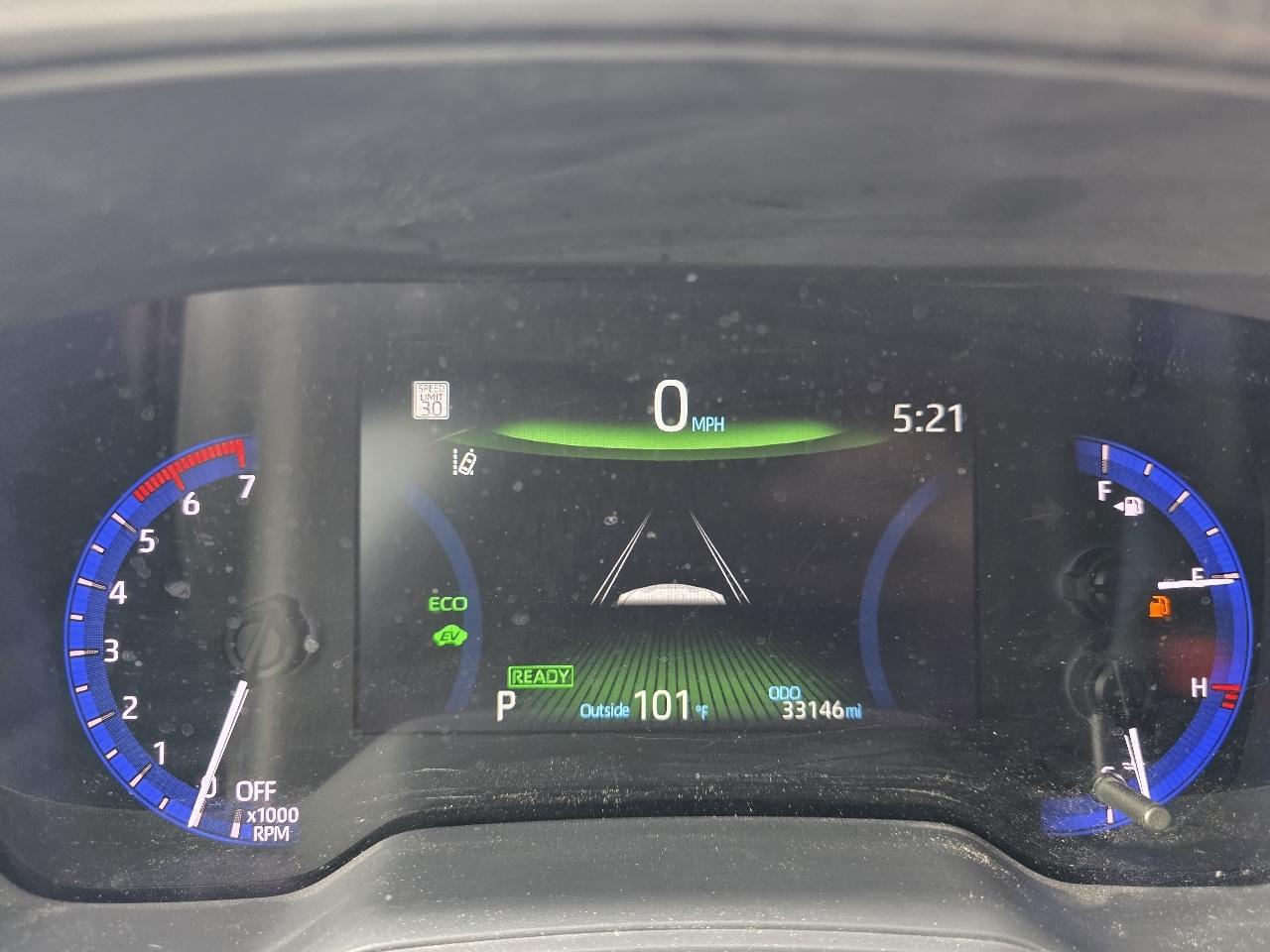 Toyota Corolla LE Hybrid 2022