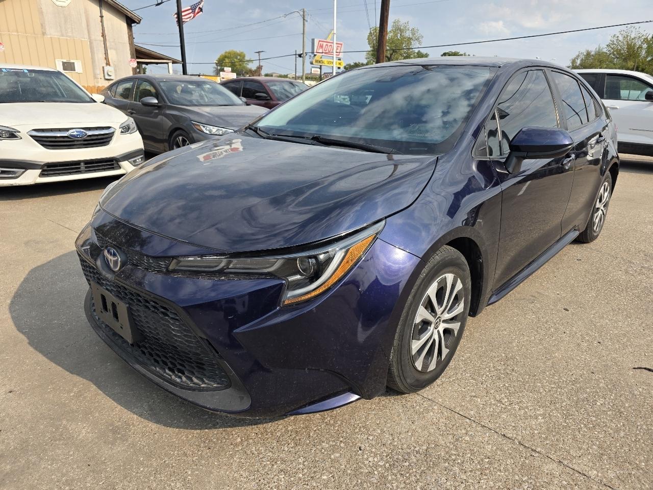 Toyota Corolla LE Hybrid 2022