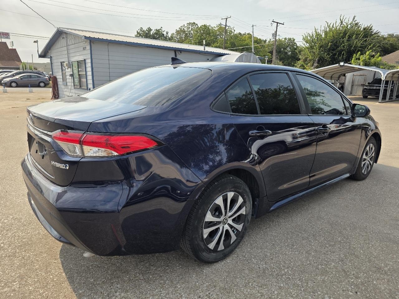 Toyota Corolla LE Hybrid 2022