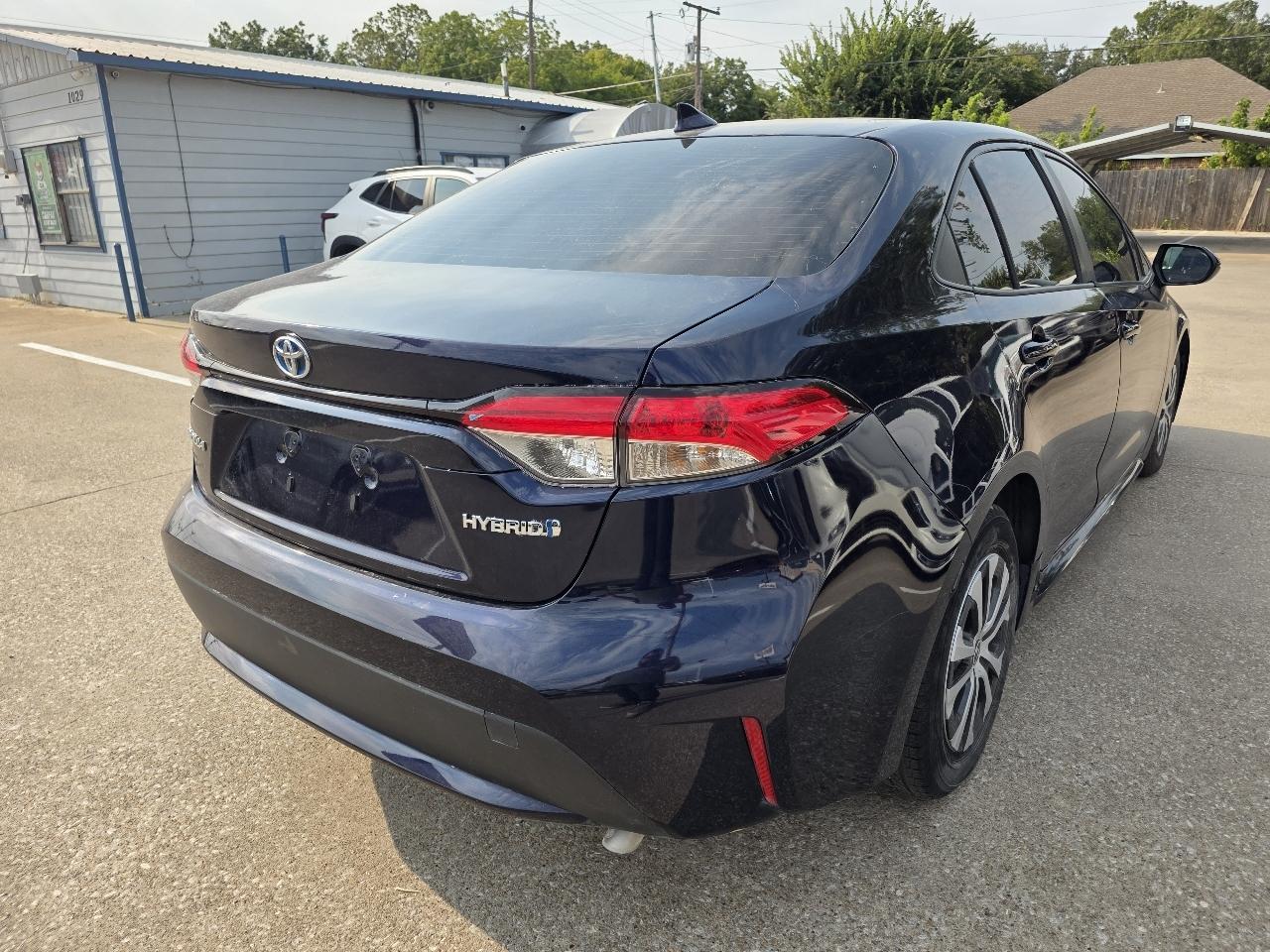 Toyota Corolla LE Hybrid 2022