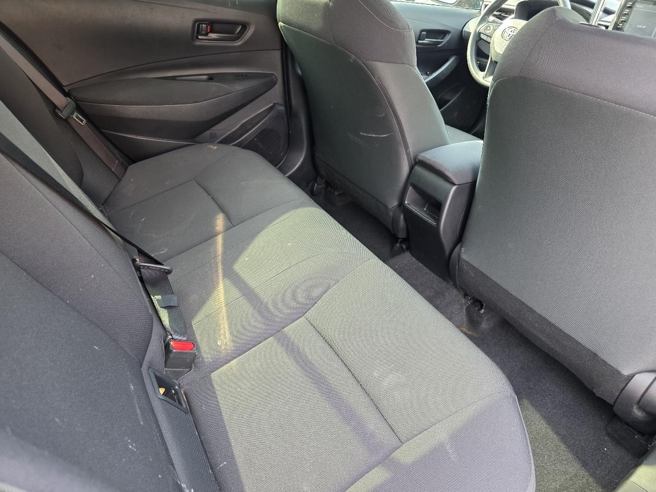 Toyota Corolla LE Hybrid 2022