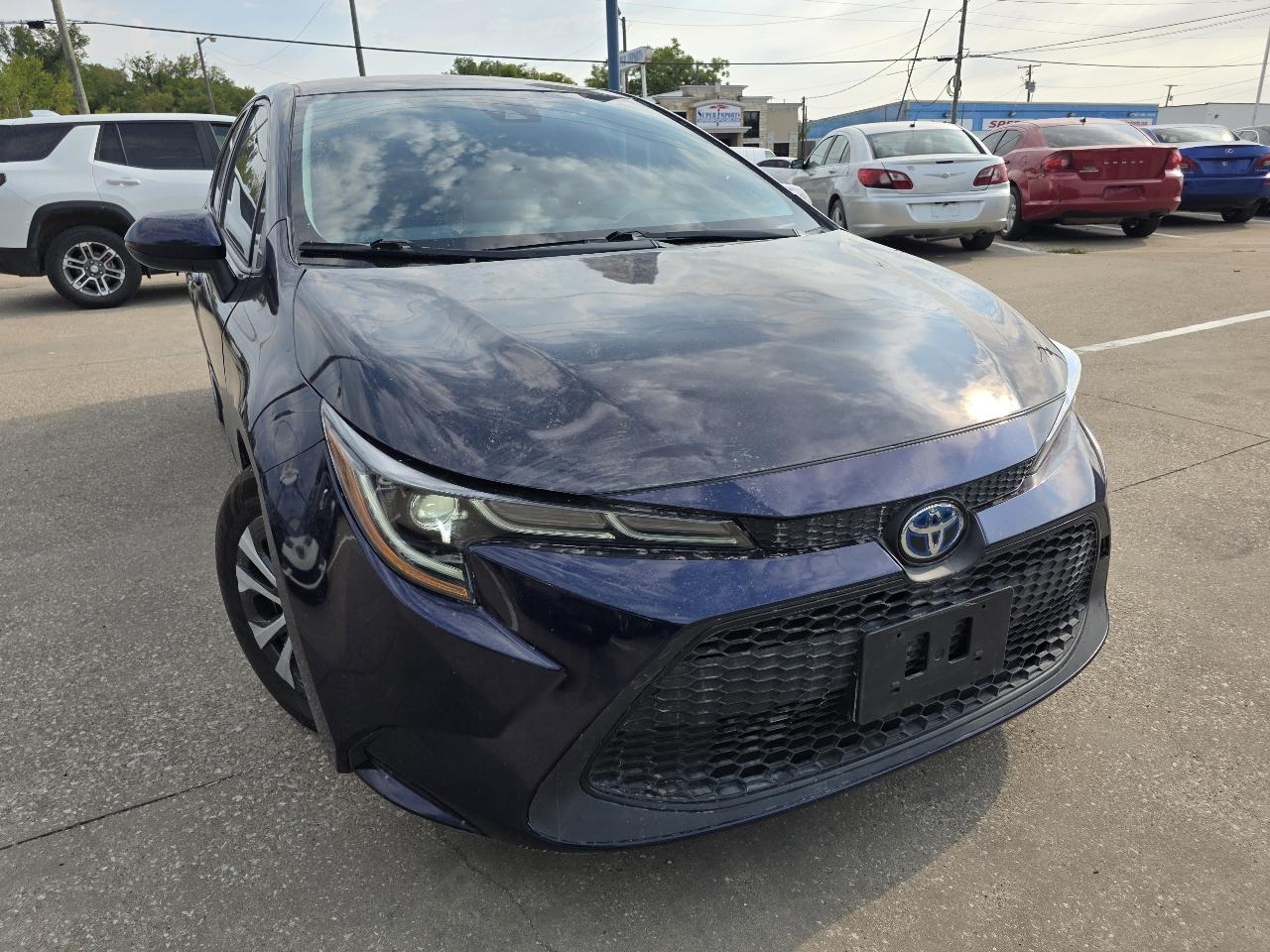 Toyota Corolla LE Hybrid 2022
