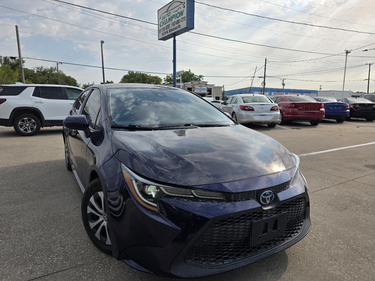 Toyota Corolla LE Hybrid 2022