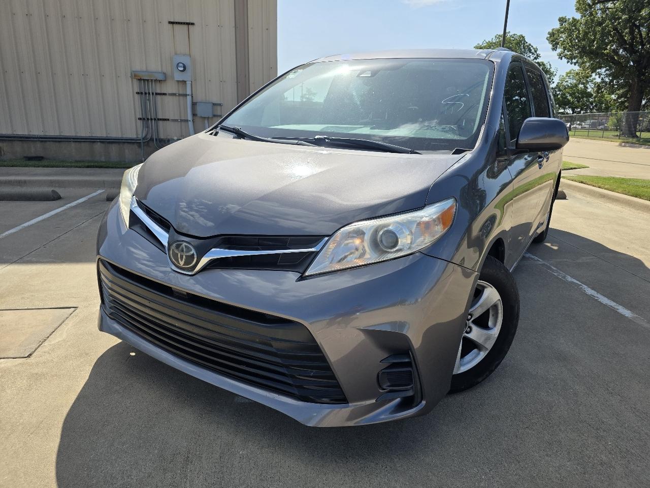 2020 Toyota Sienna LE 8-Passenger