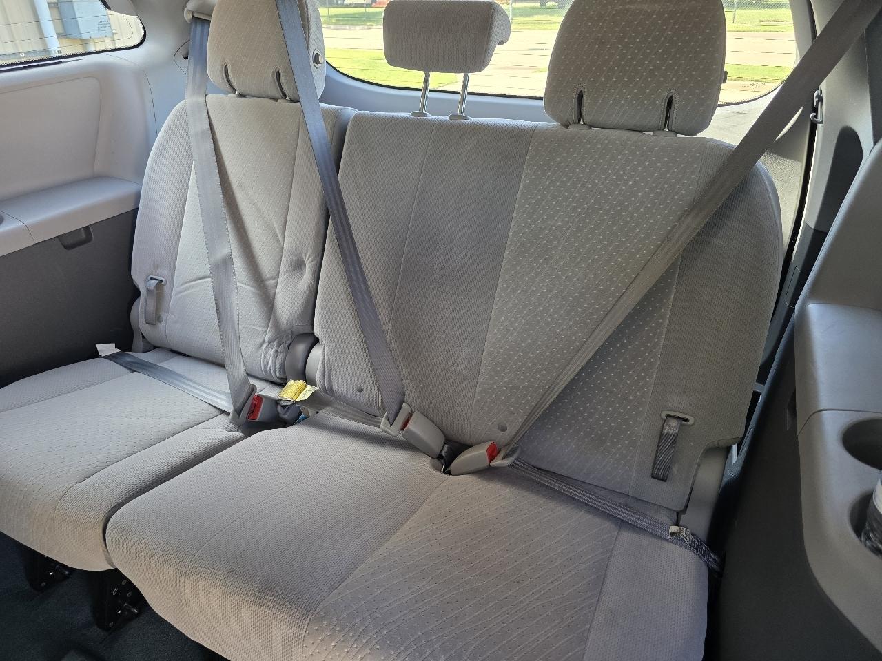 Toyota Sienna LE 8-Passenger 2020