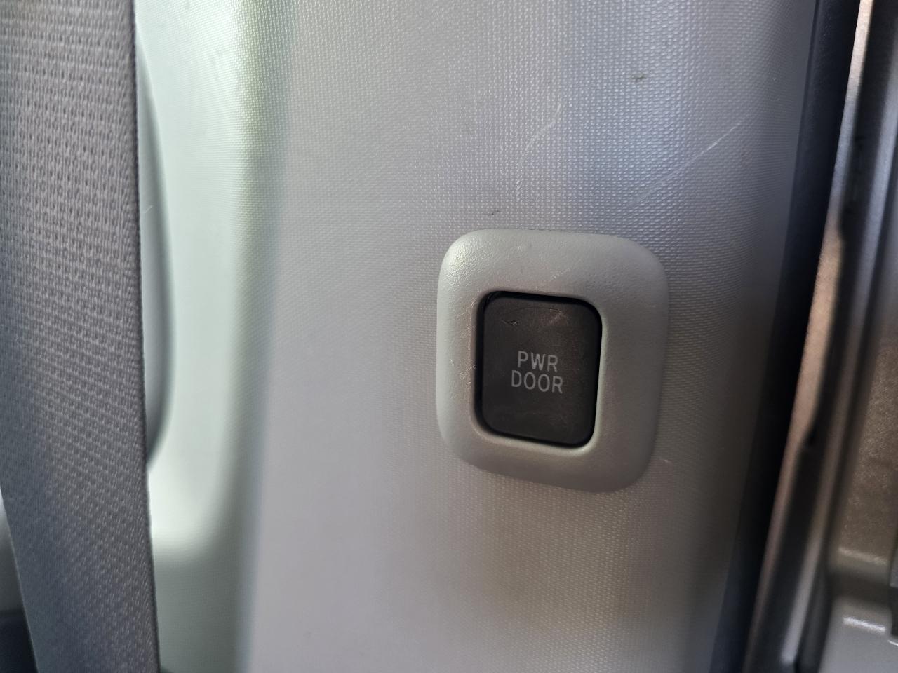 Toyota Sienna LE 8-Passenger 2020