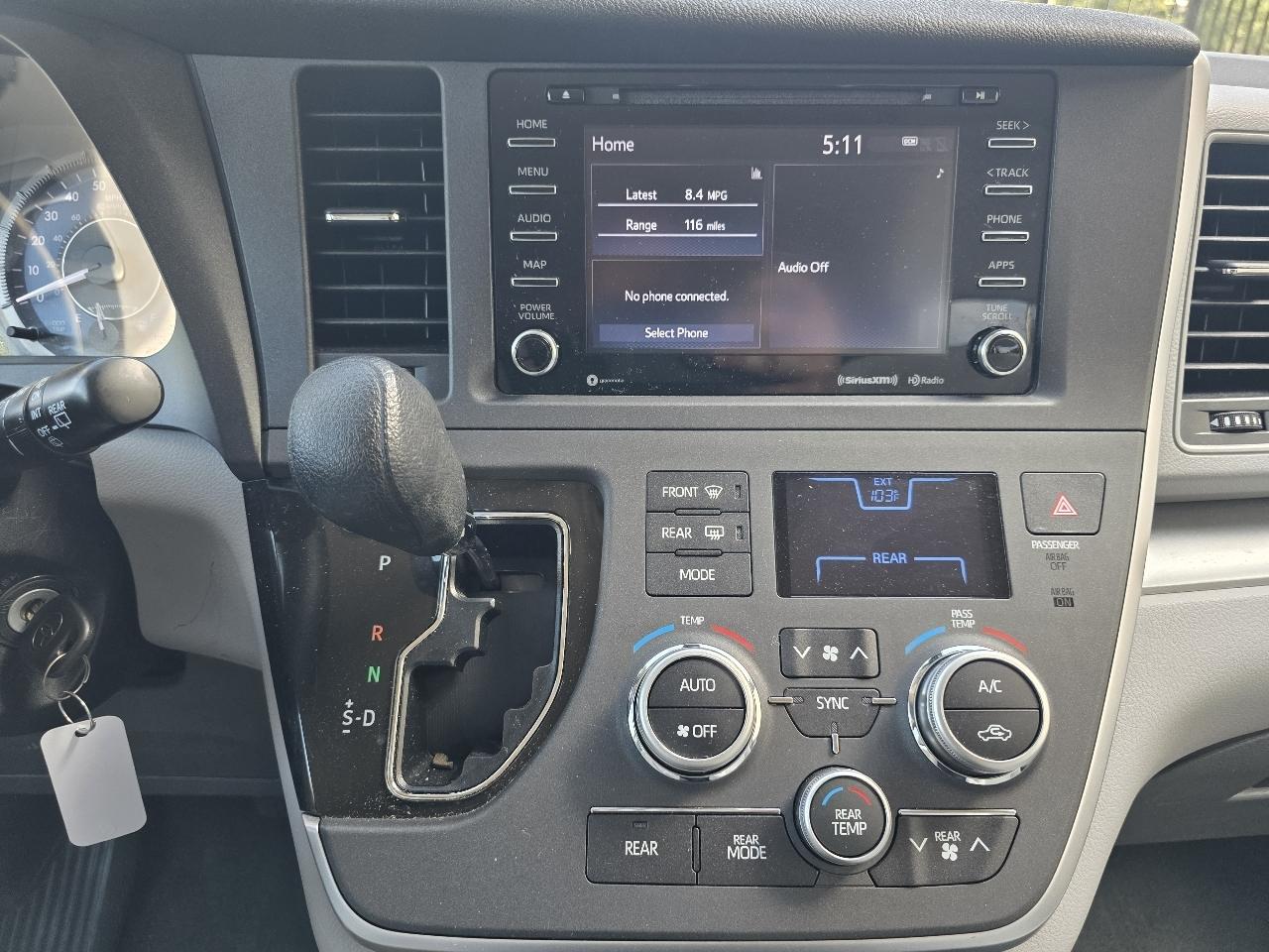 Toyota Sienna LE 8-Passenger 2020