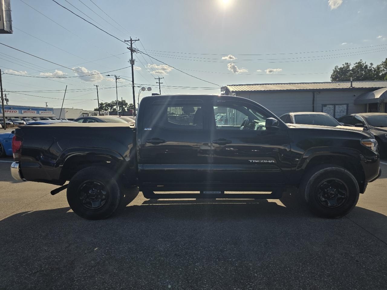 Toyota Tacoma SR5 Double Cab I4 2WD 2023