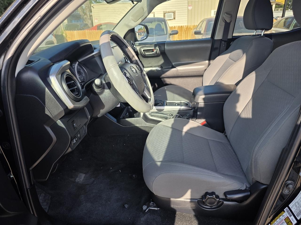 Toyota Tacoma SR5 Double Cab I4 2WD 2023
