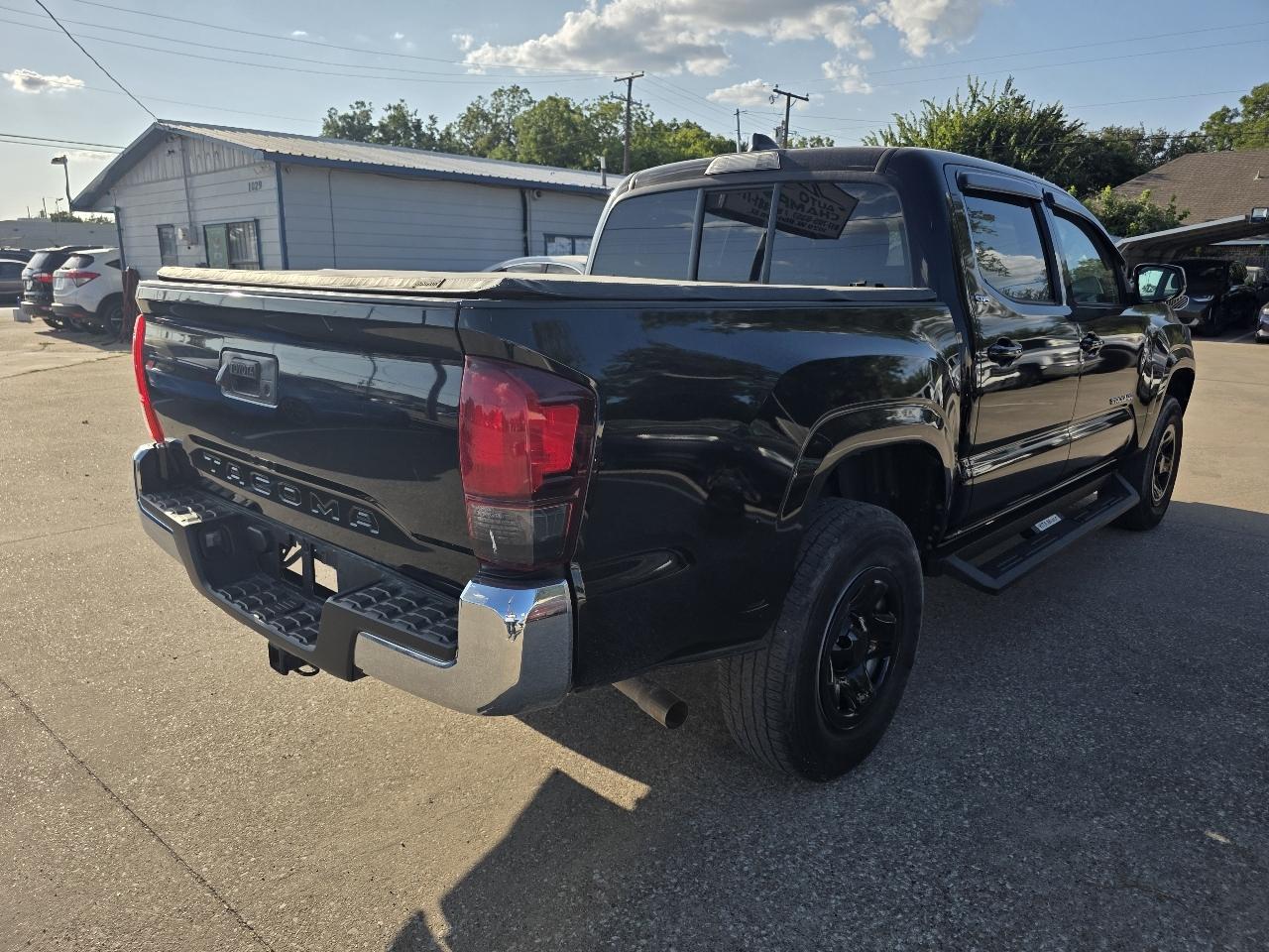 Toyota Tacoma SR5 Double Cab I4 2WD 2023