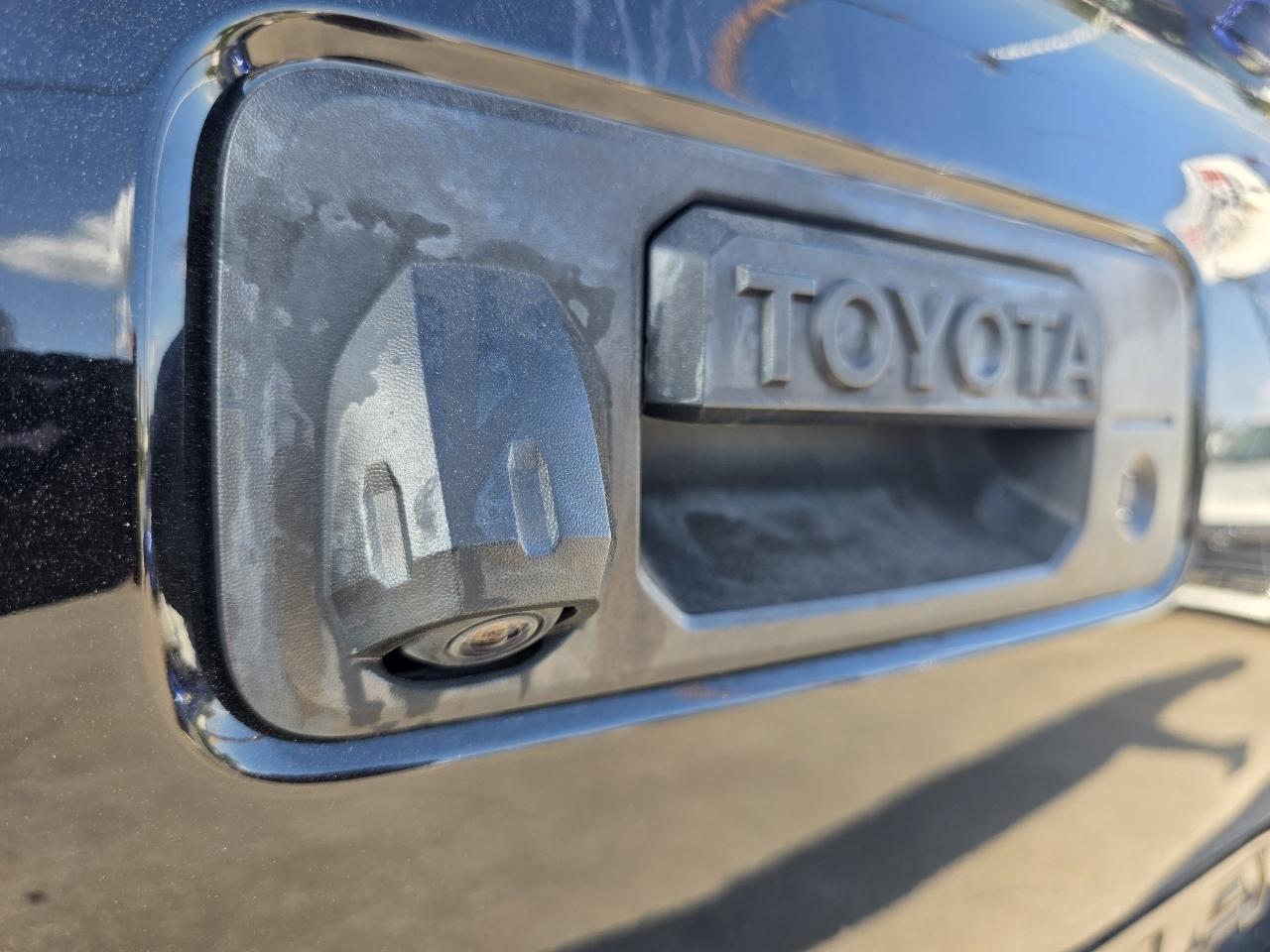 Toyota Tacoma SR5 Double Cab I4 2WD 2023