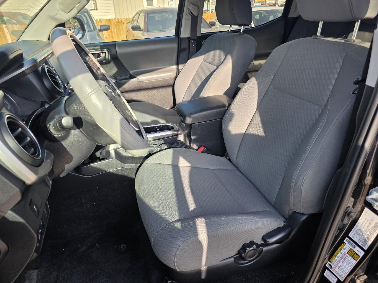 Toyota Tacoma SR5 Double Cab I4 2WD 2023
