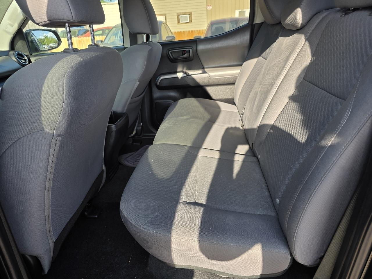 Toyota Tacoma SR5 Double Cab I4 2WD 2023